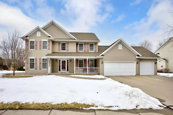 330 E APPLE CREEK ROAD, Appleton, WI 54913