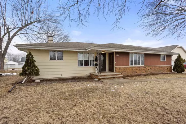 1814 E RANDALL AVENUE, Appleton, WI 54911