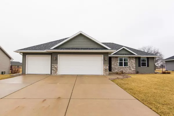 921 DIVERSITY DRIVE, De Pere, WI 54115