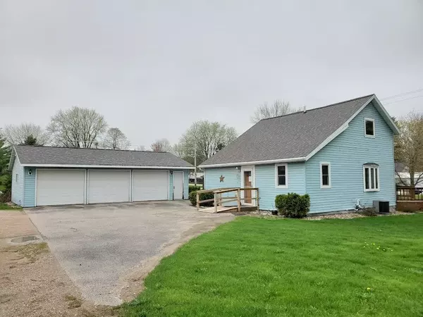 E6432 SYMCO ROAD, Manawa, WI 54949