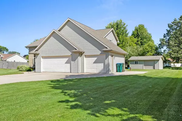 New Franken, WI 54229,2059 MUIRFIELD WAY