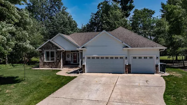 1579 FOXFIRE COURT, Waupaca, WI 54981