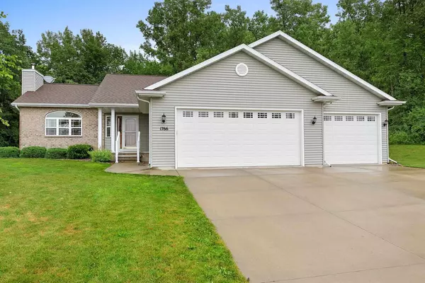 1766 CASCADE COURT, Wrightstown, WI 54126