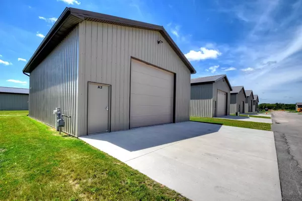 4155 N OVERLAND ROAD, Hobart, WI 54155