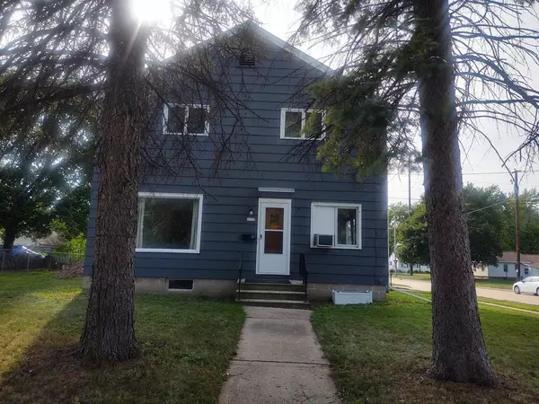 1237 BROAD STREET, Oshkosh, WI 54901