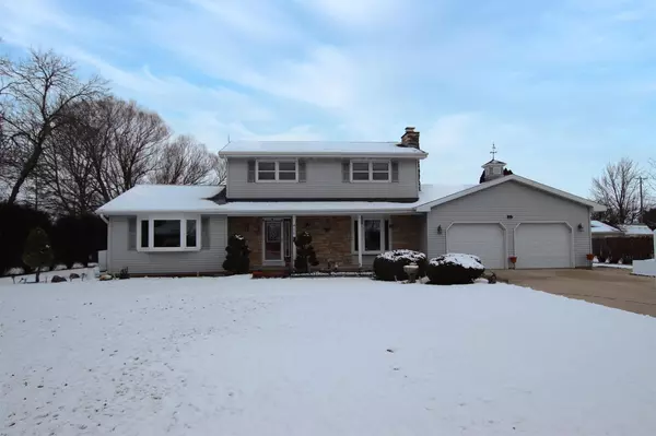 406 SUNSET CIRCLE, North Fond Du Lac, WI 54937