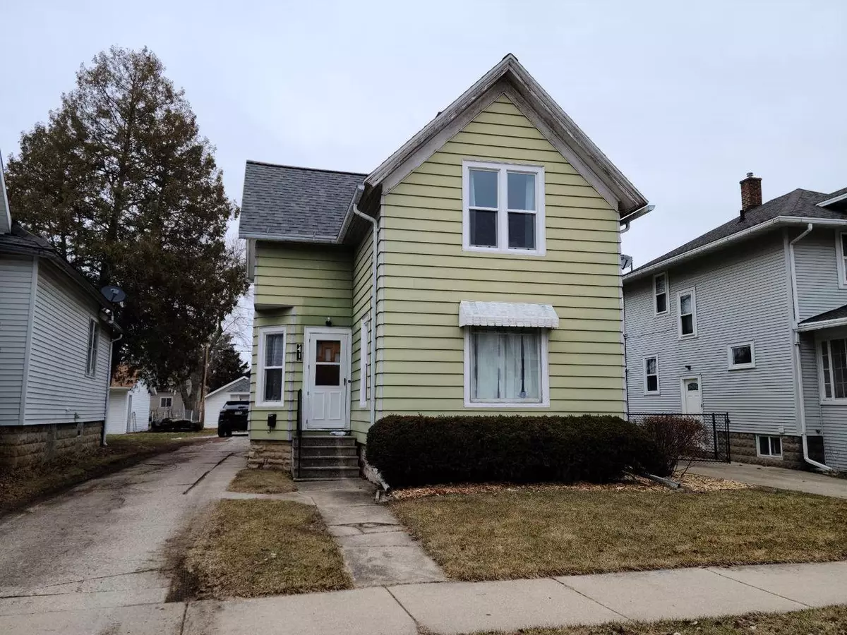 Fond Du Lac, WI 54935,41 E 12TH STREET