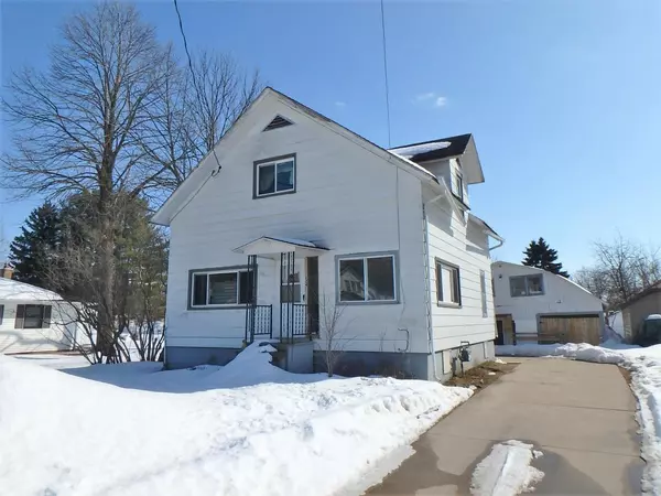 124 W CEDAR STREET, Gillett, WI 54124