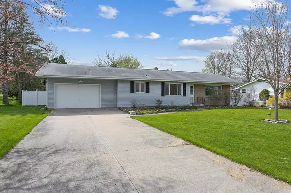 137 S 9TH STREET, Hilbert, WI 54129