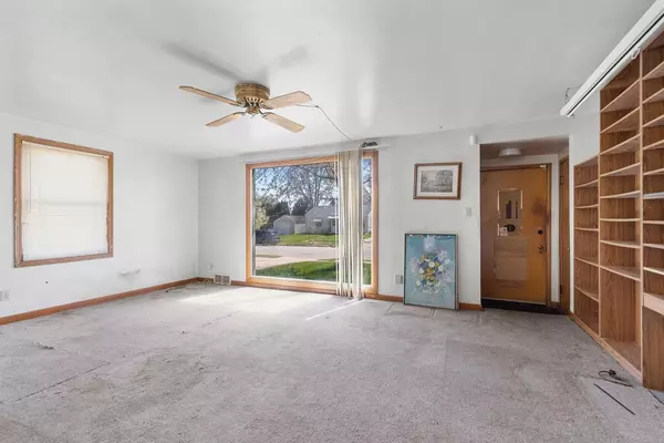 Green Bay, WI 54304,1114 MEACHAM STREET