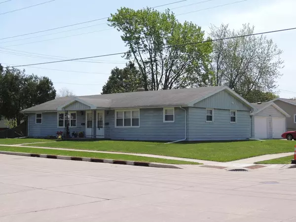 1709 W PERSHING STREET, Appleton, WI 54914