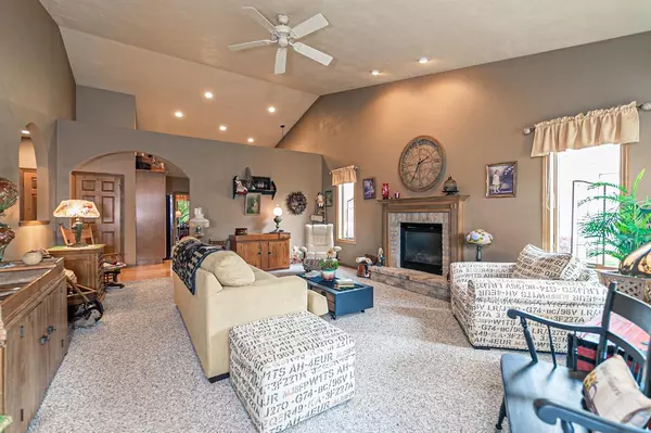 Appleton, WI 54913,4733 N FALLVIEW LANE