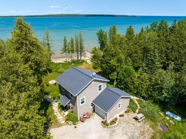 9370 COUNTY RD Q, Baileys Harbor, WI 54202