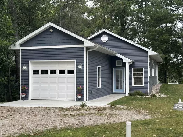 W5620 COUNTY ROAD K, Wild Rose, WI 54984