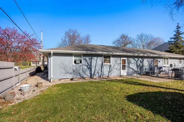 Appleton, WI 54915,3115 E EDGEMERE DRIVE