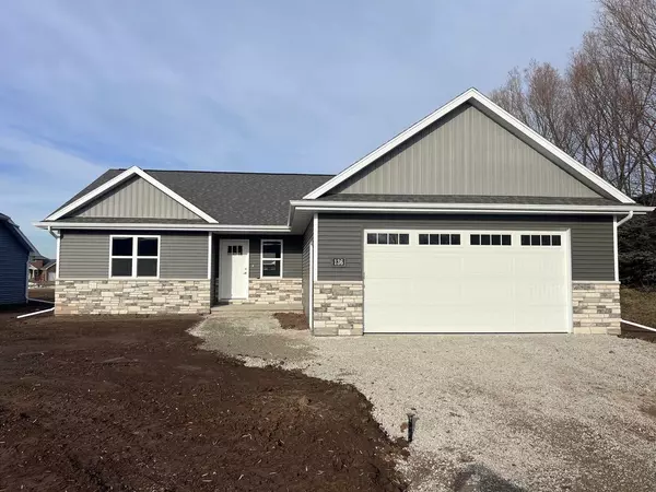 136 GOLF COURSE DRIVE, Wrightstown, WI 54180