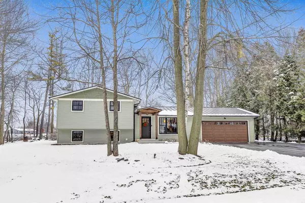 3188 INVERNESS LANE, New Franken, WI 54229