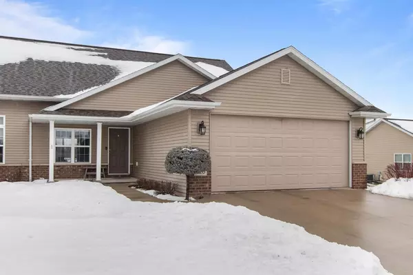 520 COONEN DRIVE, Combined Locks, WI 54113