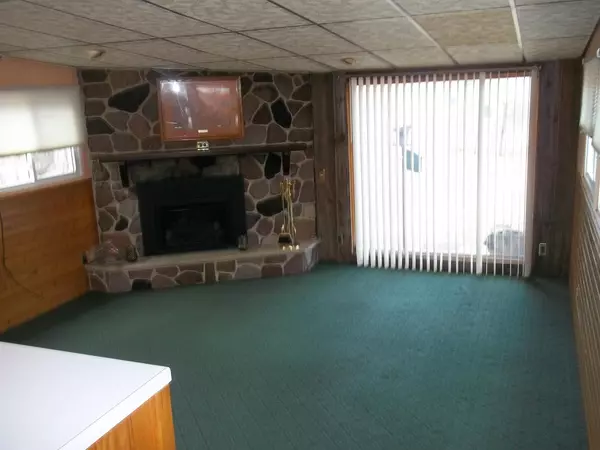 Clintonville, WI 54929,146 10TH STREET