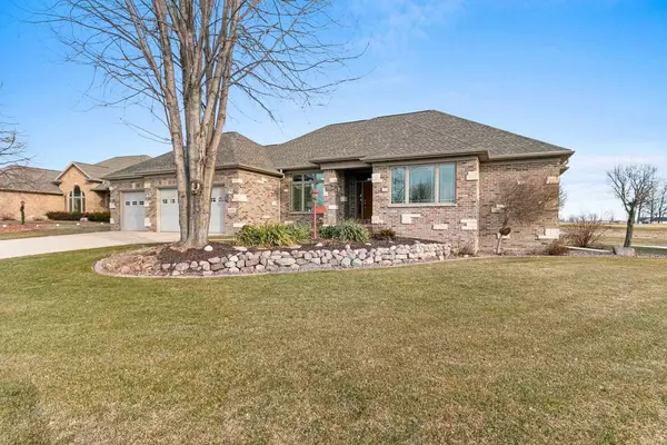 630 LINKSVIEW COURT, Wrightstown, WI 54180