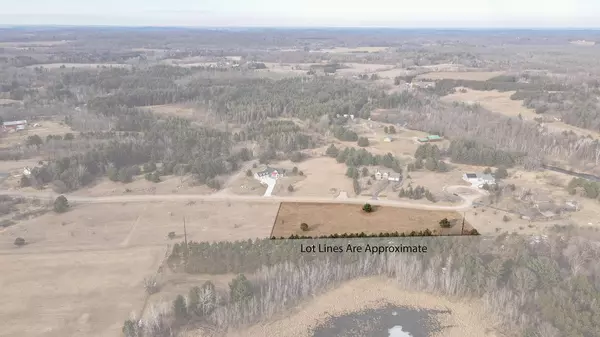 E1745 RIVER WOOD DRIVE, Waupaca, WI 54981