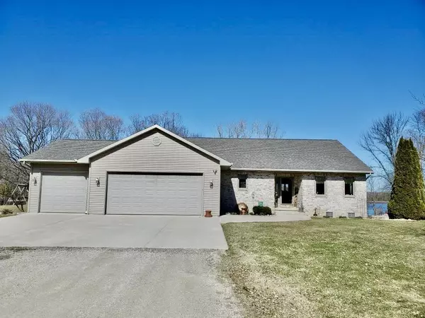 E1076 COUNTY ROAD KB, Denmark, WI 54208