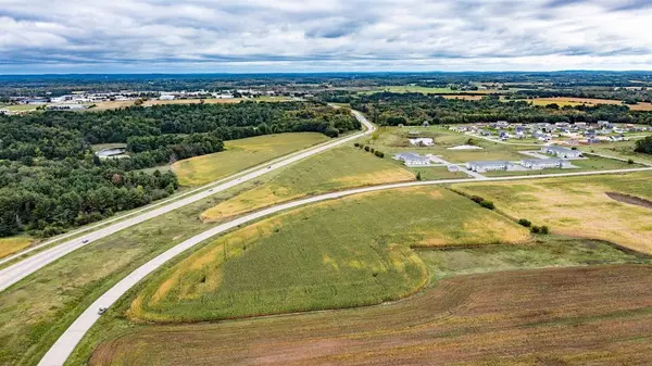 Waupaca, WI 54981,COMMERCIAL DRIVE