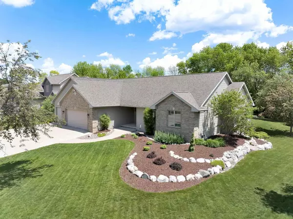 1017 TANA LANE,  Menasha,  WI 54952