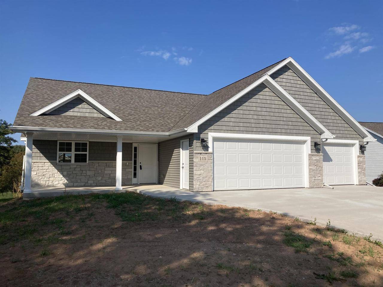 115 EAST RIDGE ROAD, New London, WI 54961