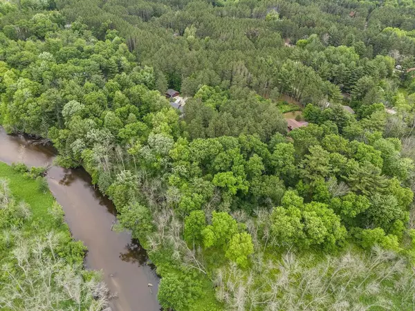 Waupaca, WI 54981,COVERED BRIDGE ROAD
