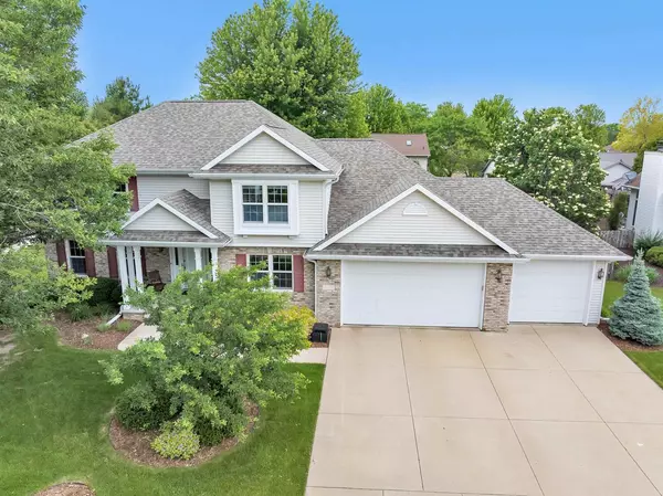 34 BRENTWOOD LANE, Appleton, WI 54915