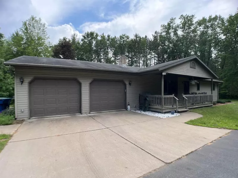 W7899 CLOVERLEAF LAKE ROAD, Clintonville, WI 54929