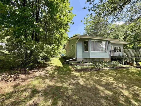 W9851 DEERFIELD AVENUE, Wautoma, WI 54982