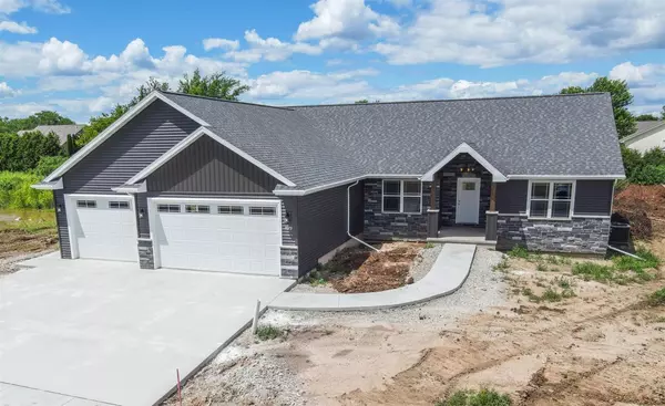 W7073 JACLYN LANE, Greenville, WI 54942