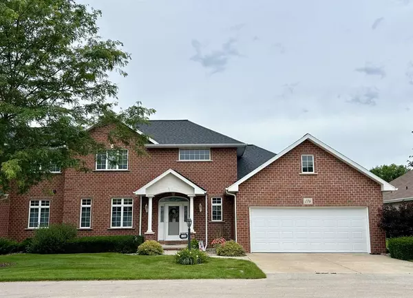 176 GOLF COURSE DRIVE #12, Wrightstown, WI 54180