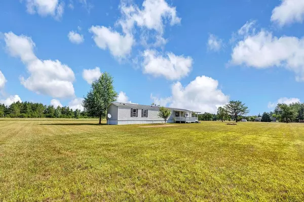 10668 W COUNTY ROAD X, Crivitz, WI 54114