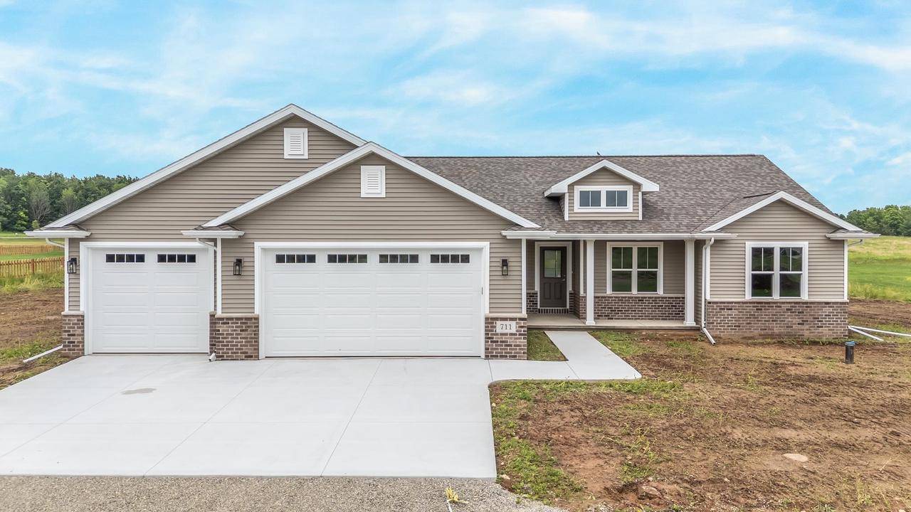 711 WILDWIND DRIVE, Hortonville, WI 54944