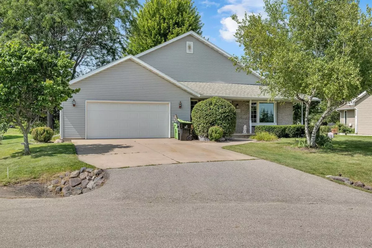 Sherwood, WI 54169,N8069 LAKE BREEZE DRIVE