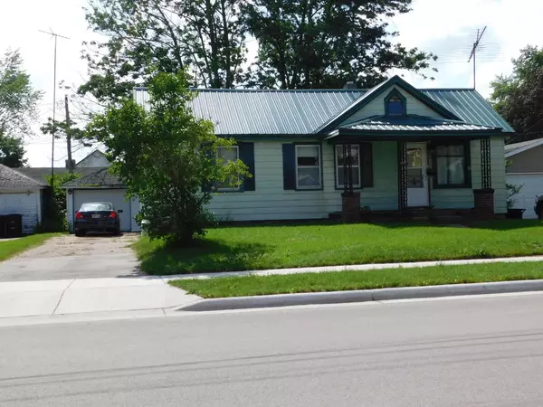 517 S HAMLIN STREET, Shawano, WI 54166