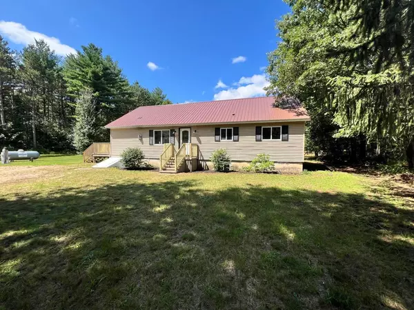 N1835 KRISTIN LANE, Waupaca, WI 54981