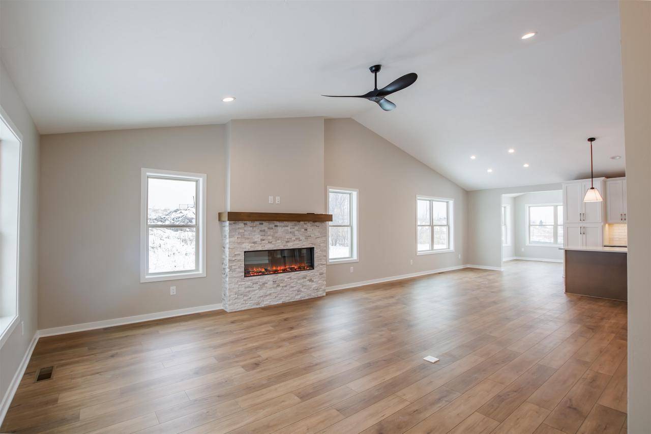 Fond Du Lac, WI 54937,324 TWILIGHT TRAIL