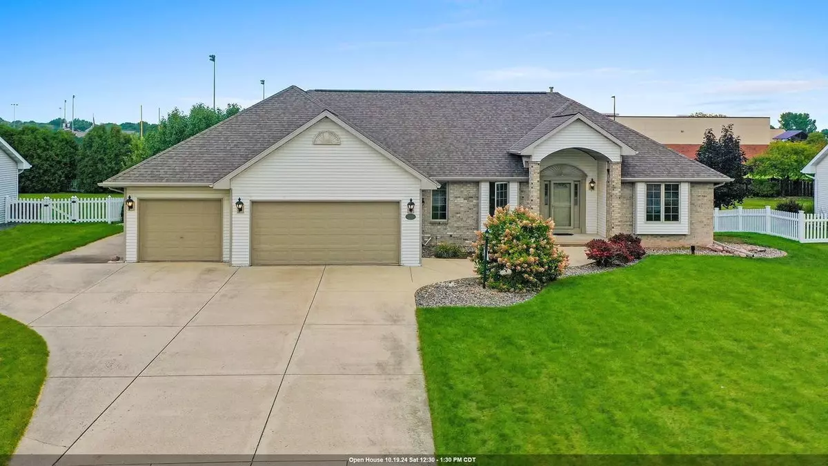 De Pere, WI 54115,1875 LITTLE VALLEY COURT