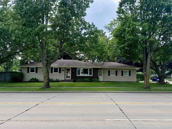 2203 E COLLEGE AVENUE, Appleton, WI 54915