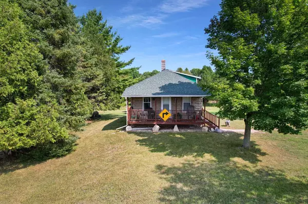 N9928 K-3 LANE,  Daggett,  MI 49821