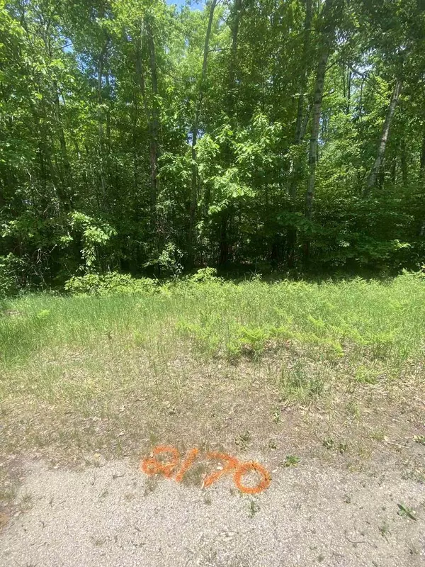 2170 LOST TRAIL, Suamico, WI 54313