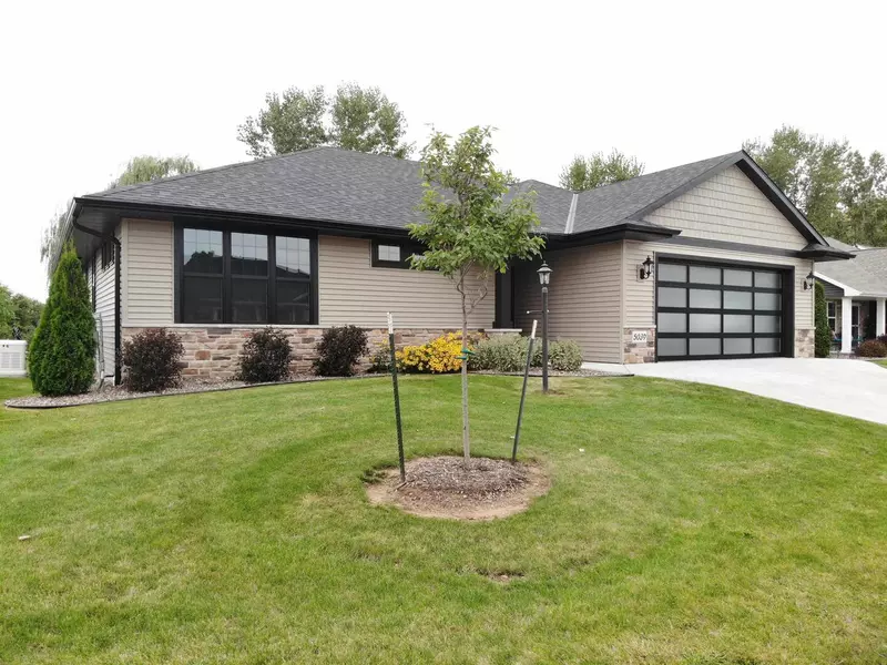 5039 N MILKWEED TRAIL, Appleton, WI 54913