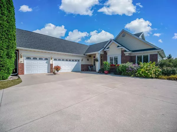 764 MARY LEE DRIVE, Fond Du Lac, WI 54935