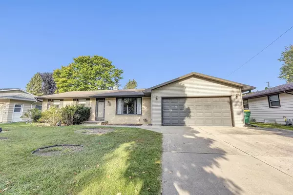 1100 S BEAVER DAM DRIVE, Green Bay, WI 54304