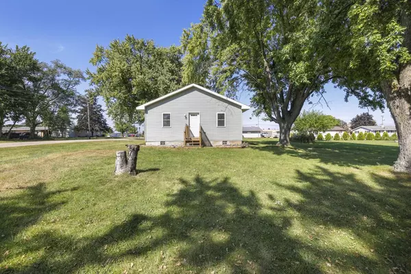 405 BIRCH STREET, Omro, WI 54963