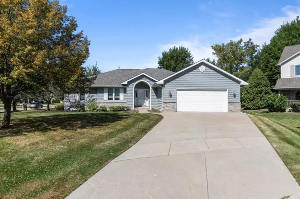 Menasha, WI 54952,2150 MOONLIGHT COURT